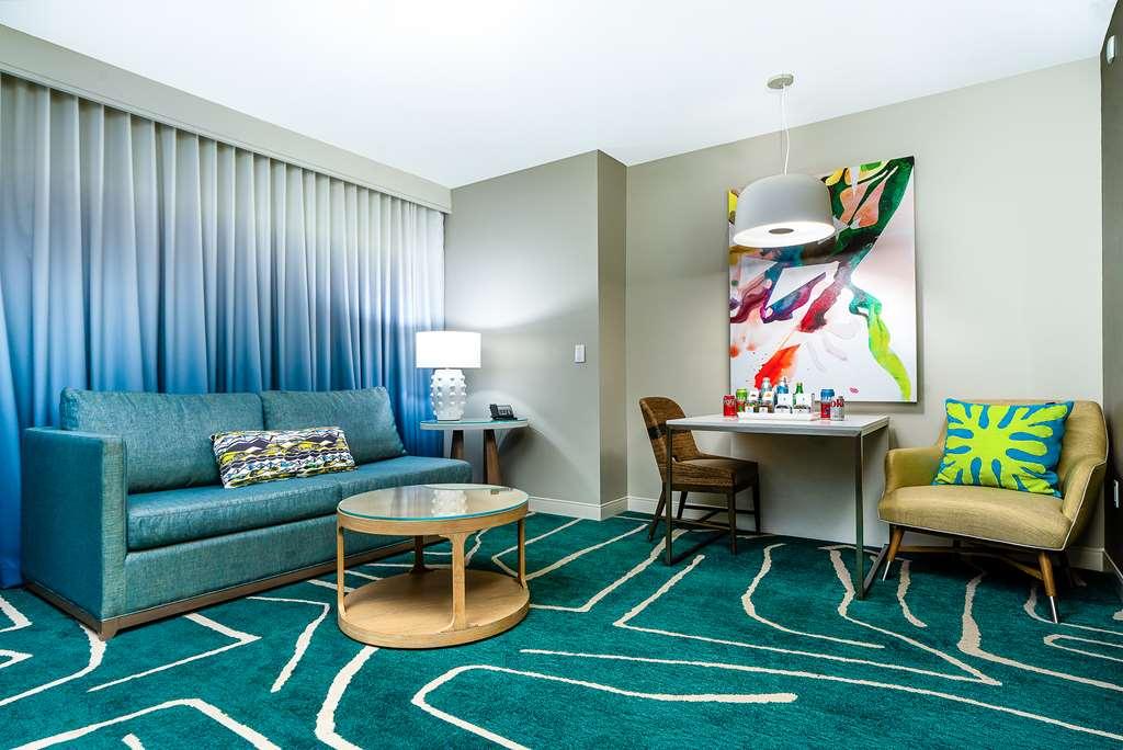 Embassy Suites By Hilton San Diego Bay Downtown Стая снимка