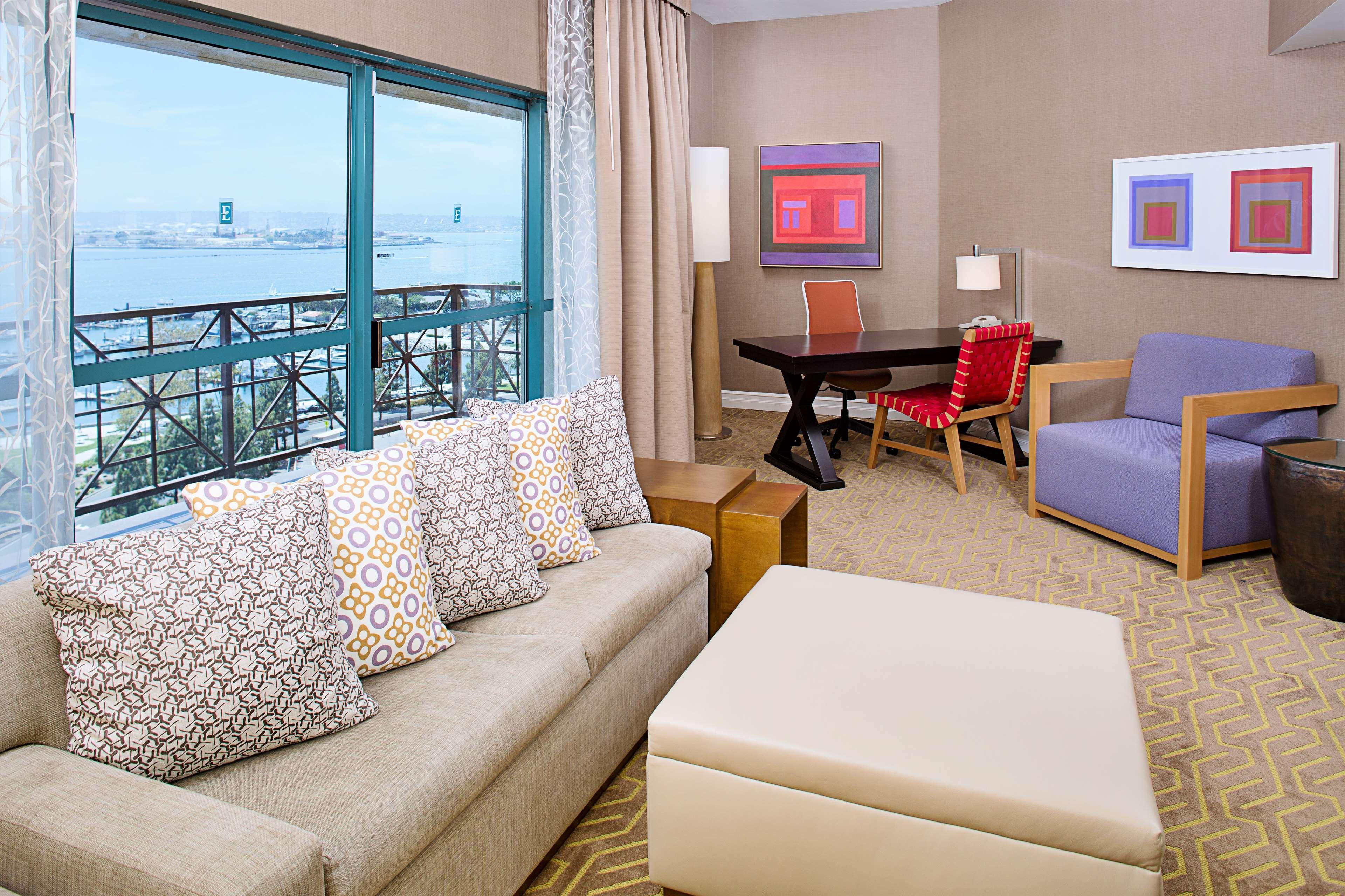 Embassy Suites By Hilton San Diego Bay Downtown Екстериор снимка
