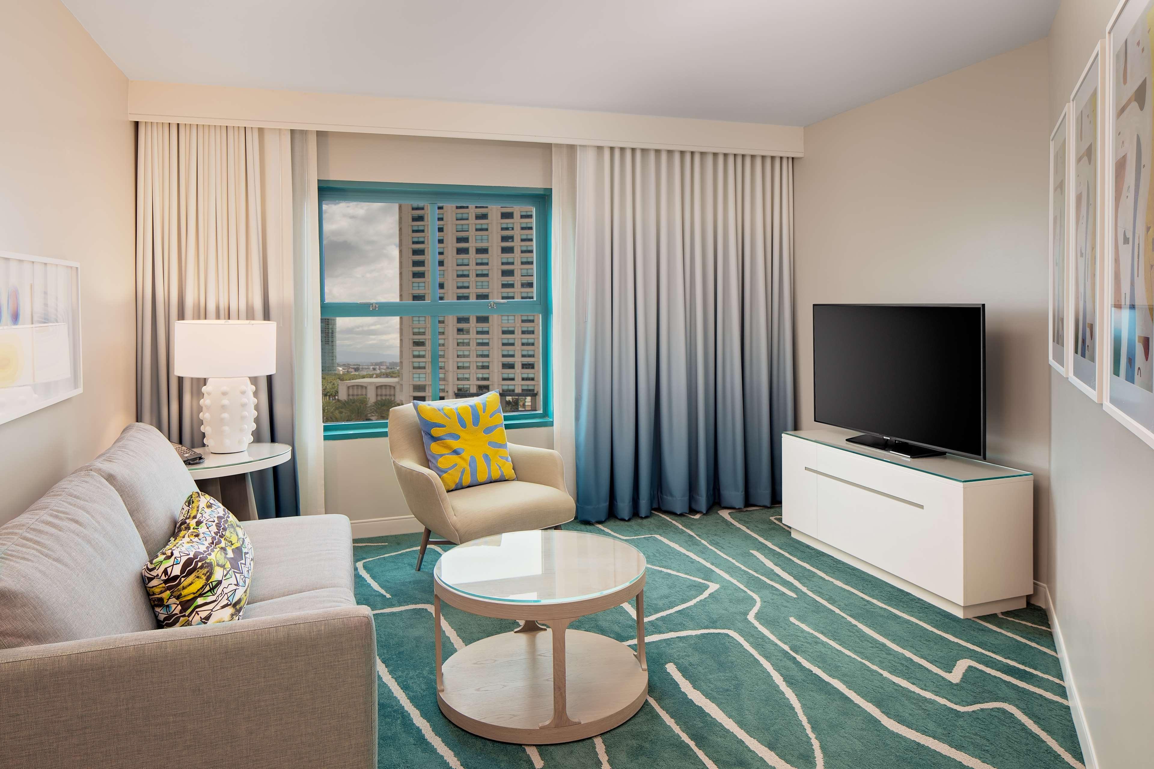 Embassy Suites By Hilton San Diego Bay Downtown Екстериор снимка