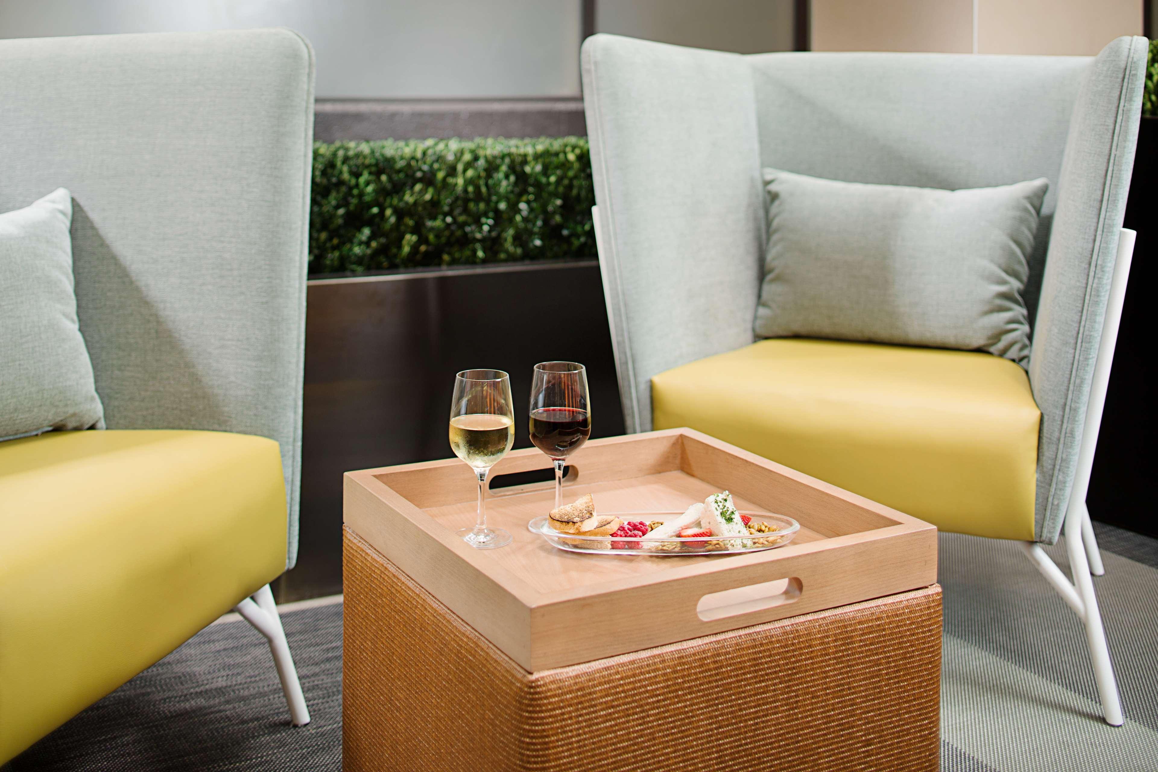 Embassy Suites By Hilton San Diego Bay Downtown Екстериор снимка