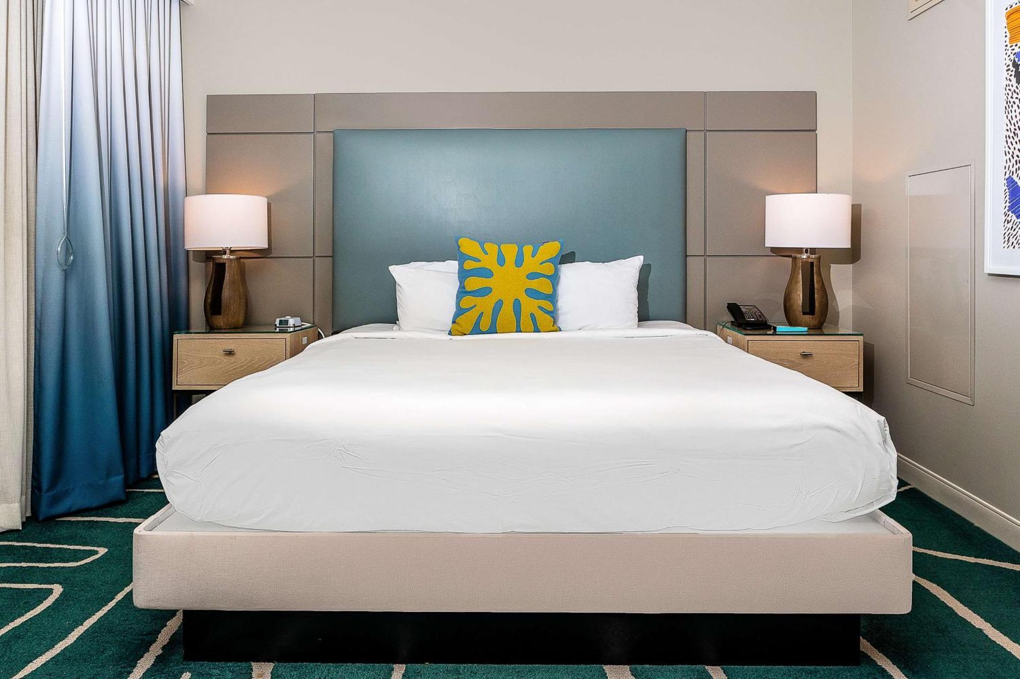 Embassy Suites By Hilton San Diego Bay Downtown Екстериор снимка
