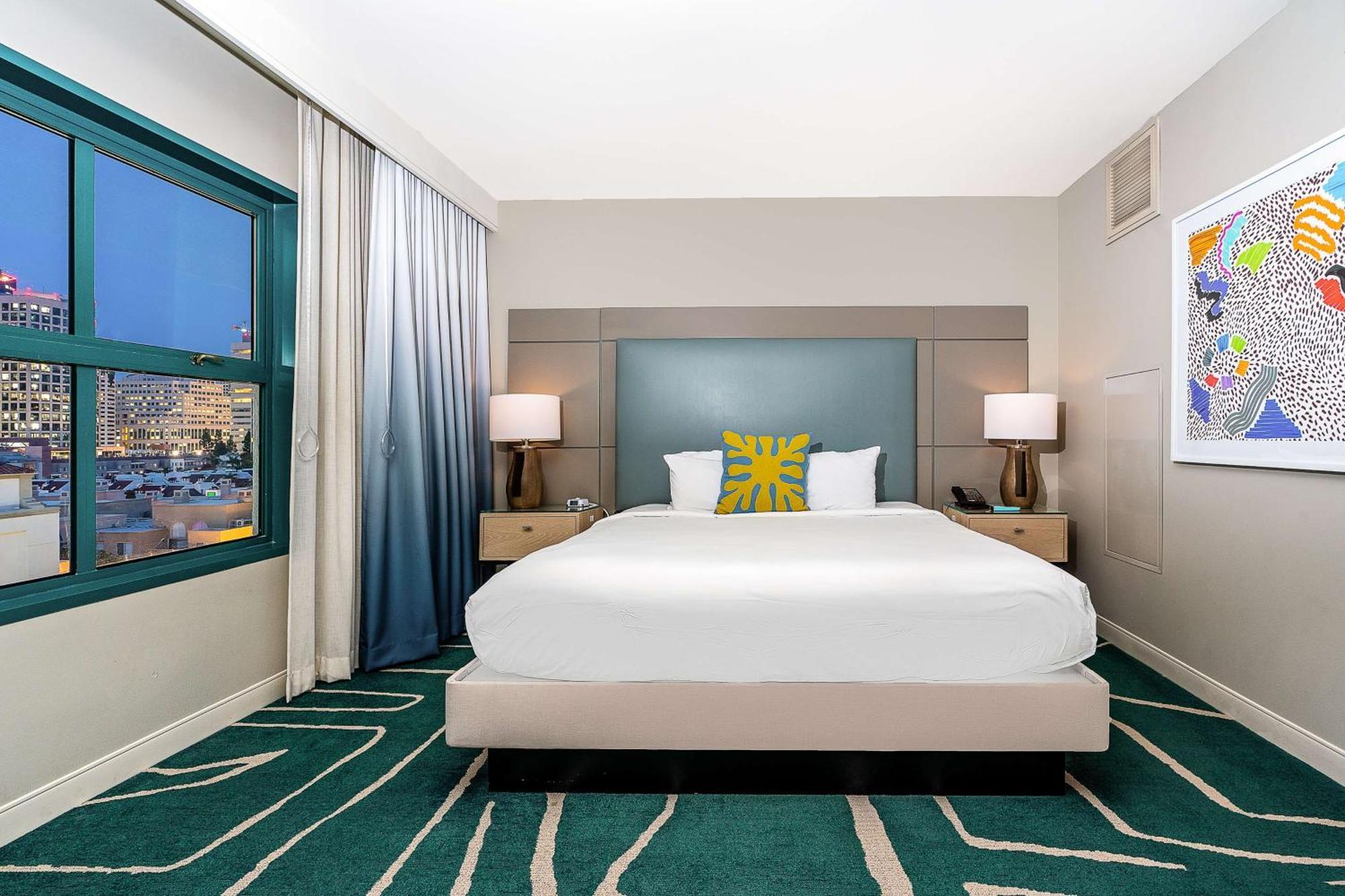 Embassy Suites By Hilton San Diego Bay Downtown Екстериор снимка