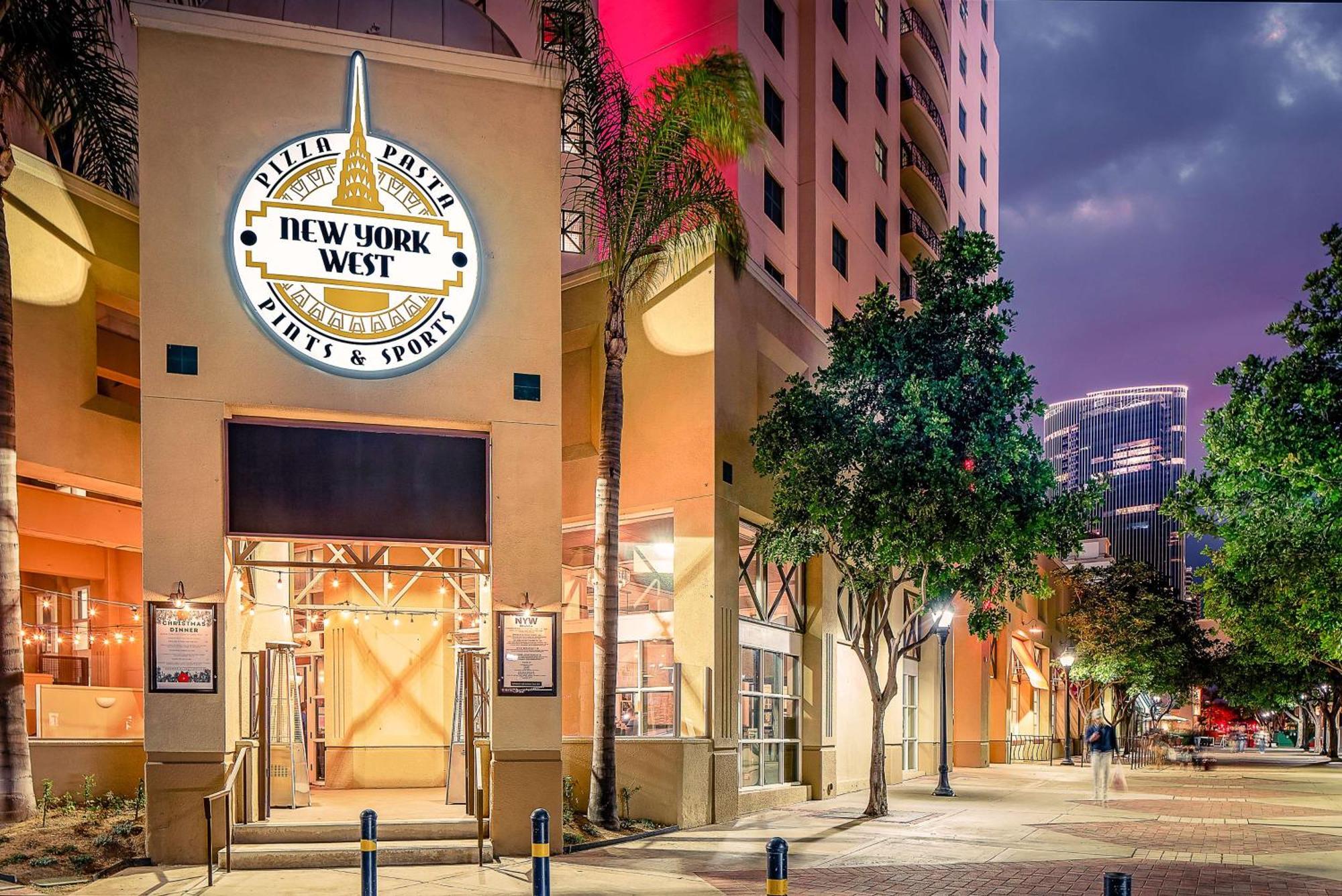 Embassy Suites By Hilton San Diego Bay Downtown Екстериор снимка